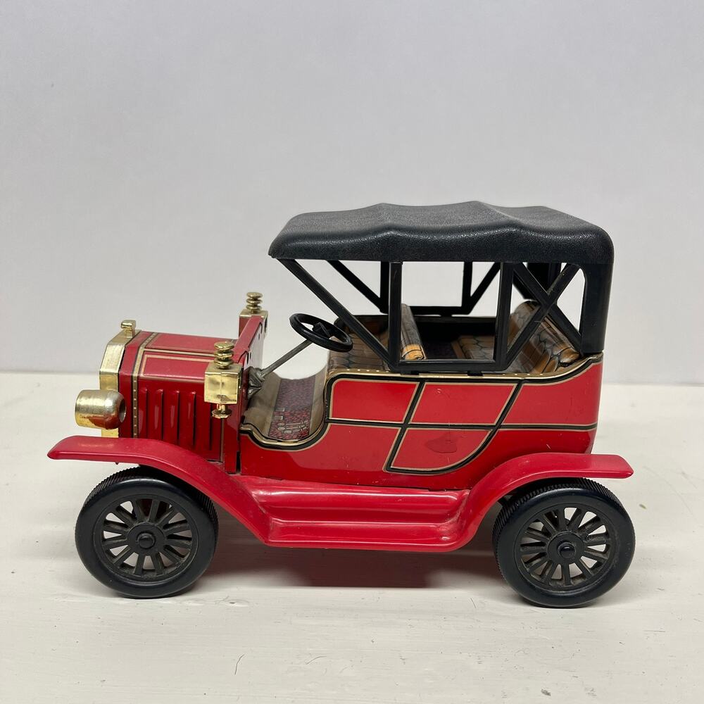Takatoku Toys Tin Litho Battery Operated 1909 Ford Touring Toy Car NOT WORKING